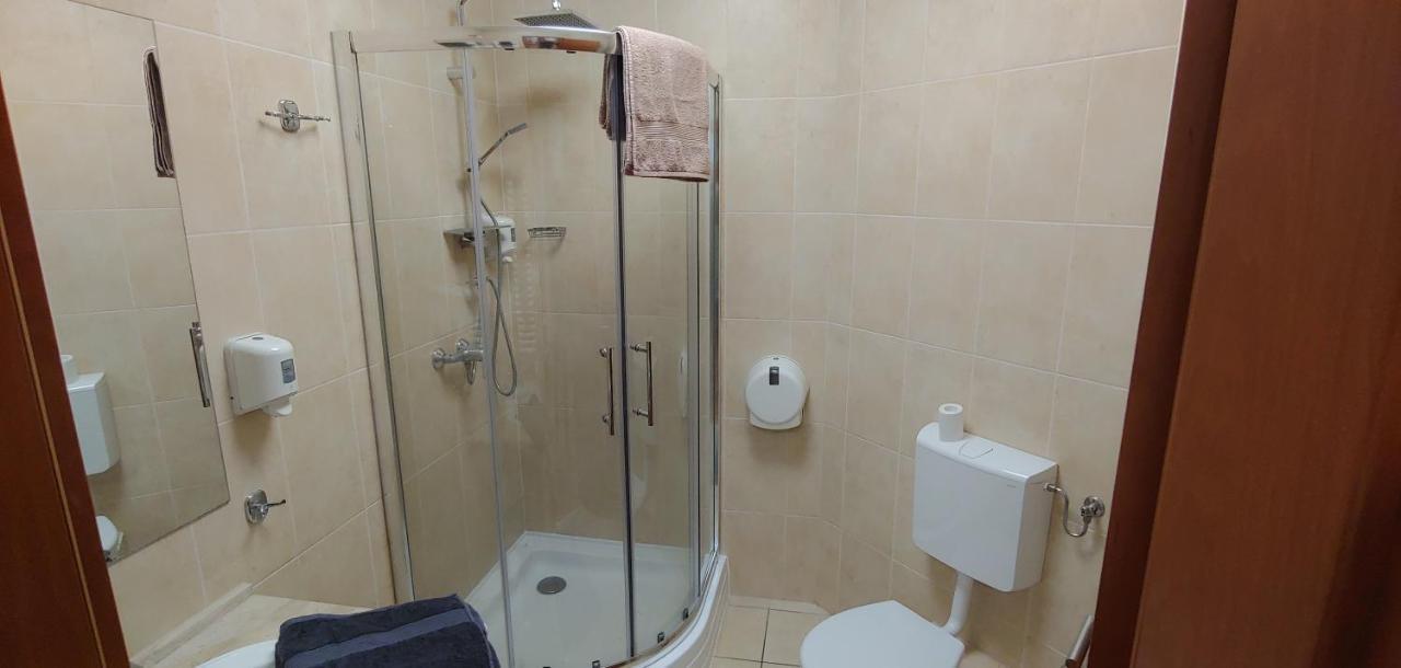 Panorama Lux Wellness Apartman ไฮจ์ดุสโซบอสโล ภายนอก รูปภาพ