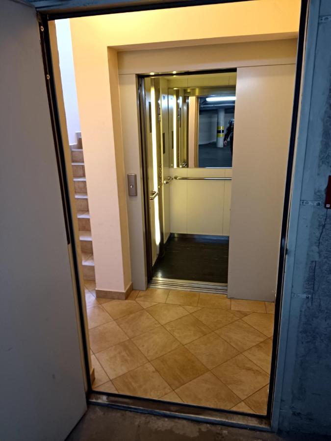 Panorama Lux Wellness Apartman ไฮจ์ดุสโซบอสโล ภายนอก รูปภาพ